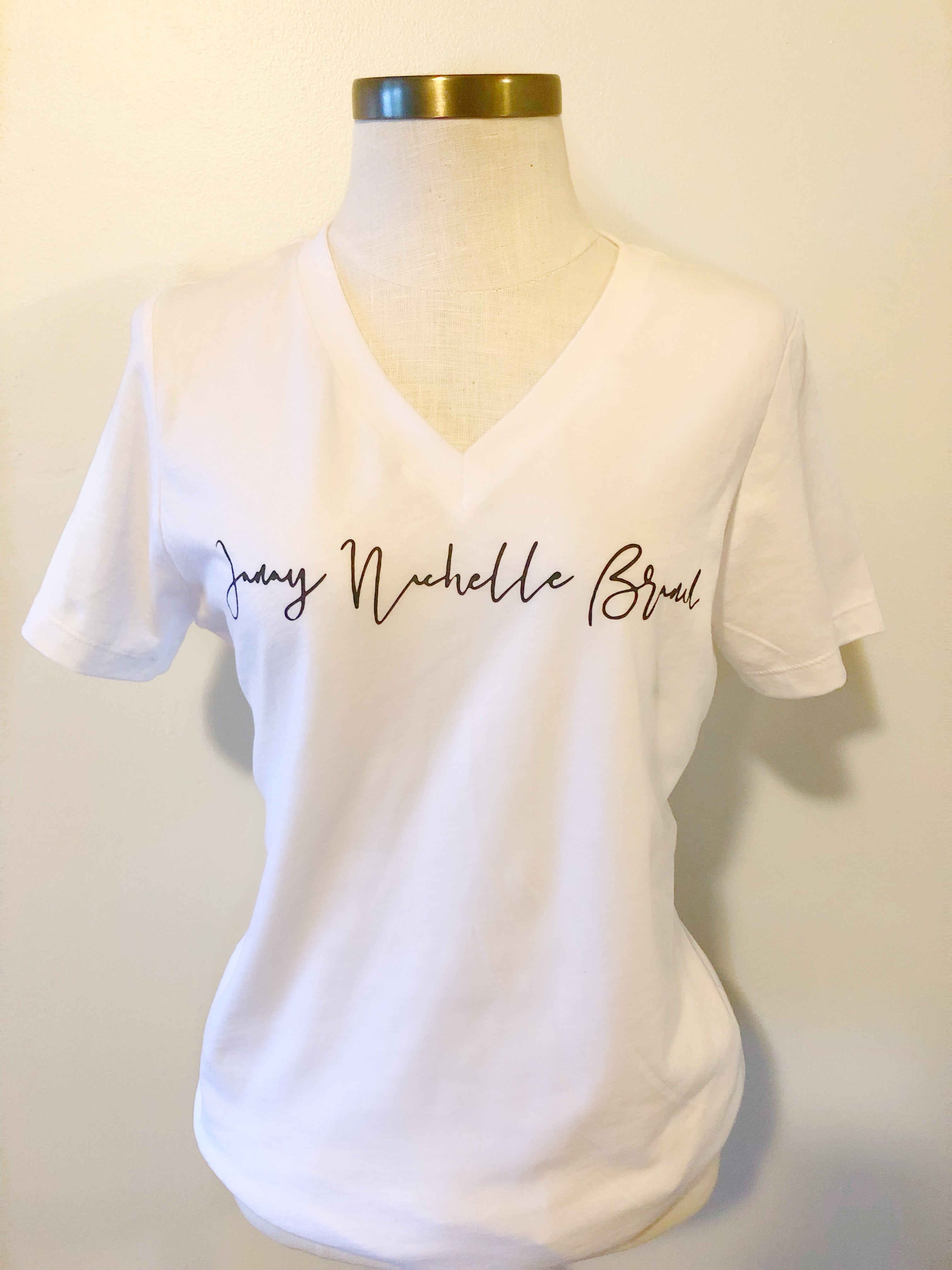 Women’s Signature V-neck T Shirt